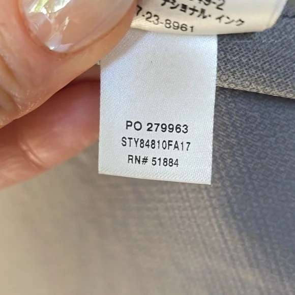 Patagonia black hooded windbreaker XS - Picture 13 of 13